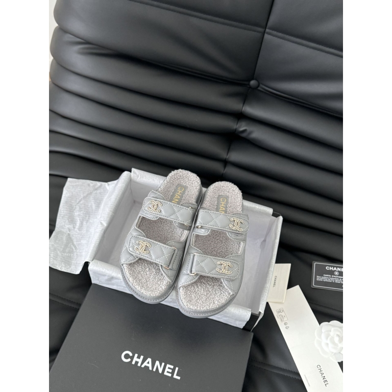 Ch*el slippers